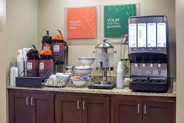 Breakfast/Coffee Service 35 of 47