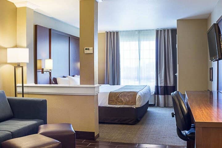 Room 8 of 47